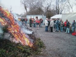 2006 haben wir dort das erste Osterfeuer in unserer langen Vereinsgeschichte abgebrannt.